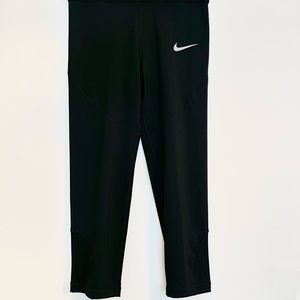 Nike Pro TIGHT Coolant Training Leggings 3/4 Length Dri-Fit Women’s Small 09B45